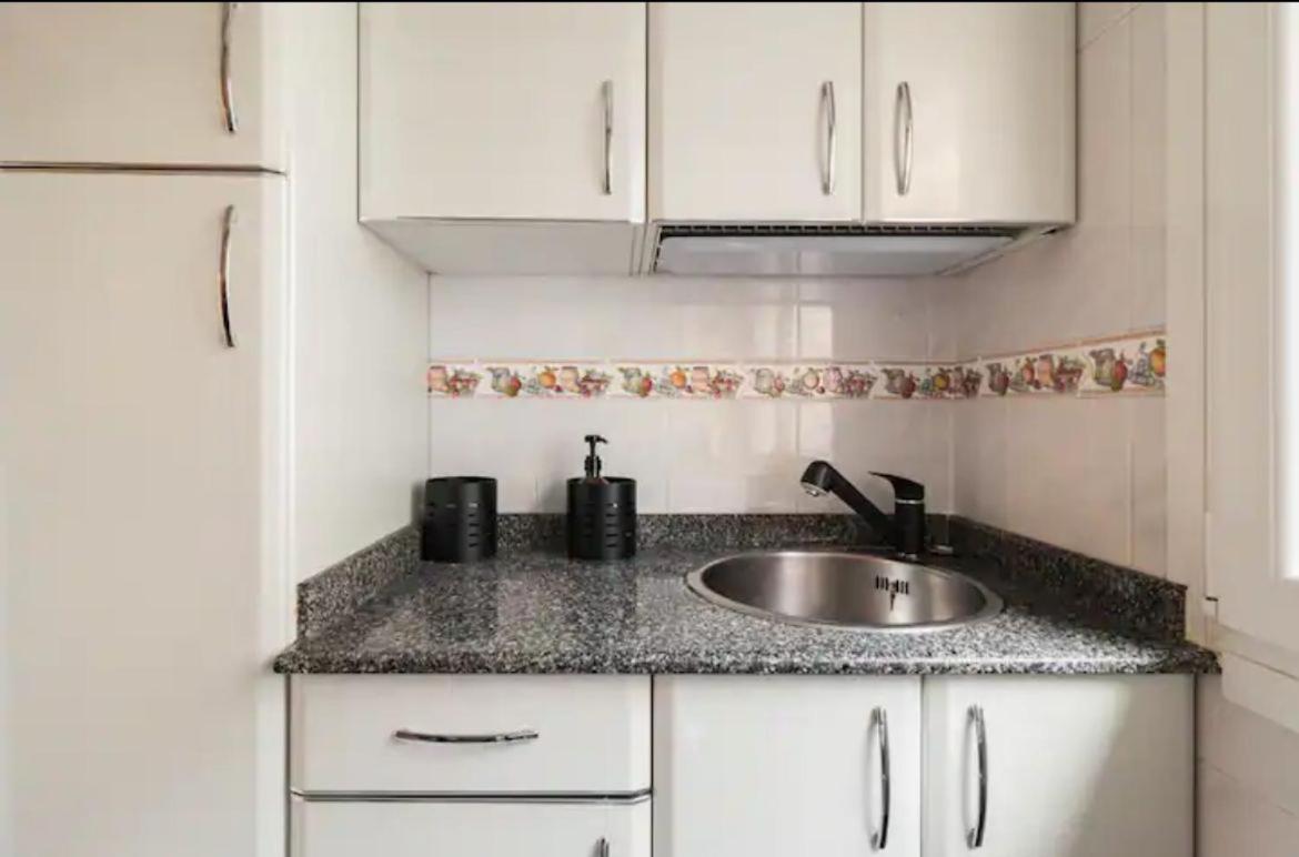 Central Monkey Apartment - Grupo Rh ซานตานเดร์ ภายนอก รูปภาพ